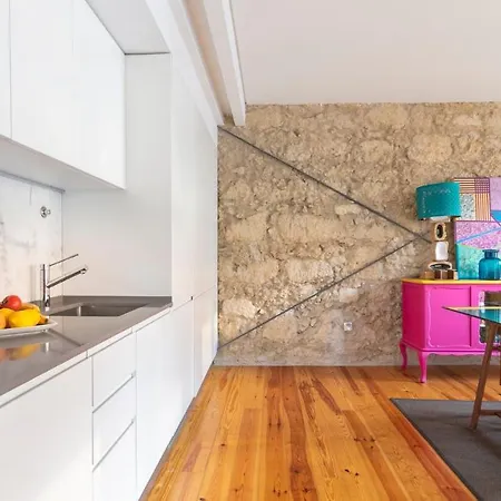 Plum Guide - Solar Fuchsia Lejlighed Lisboa